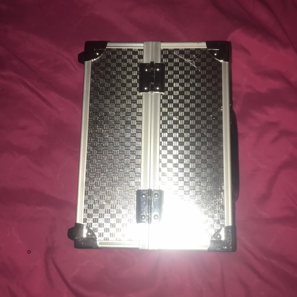 Makeup case - Picture 4 of 5